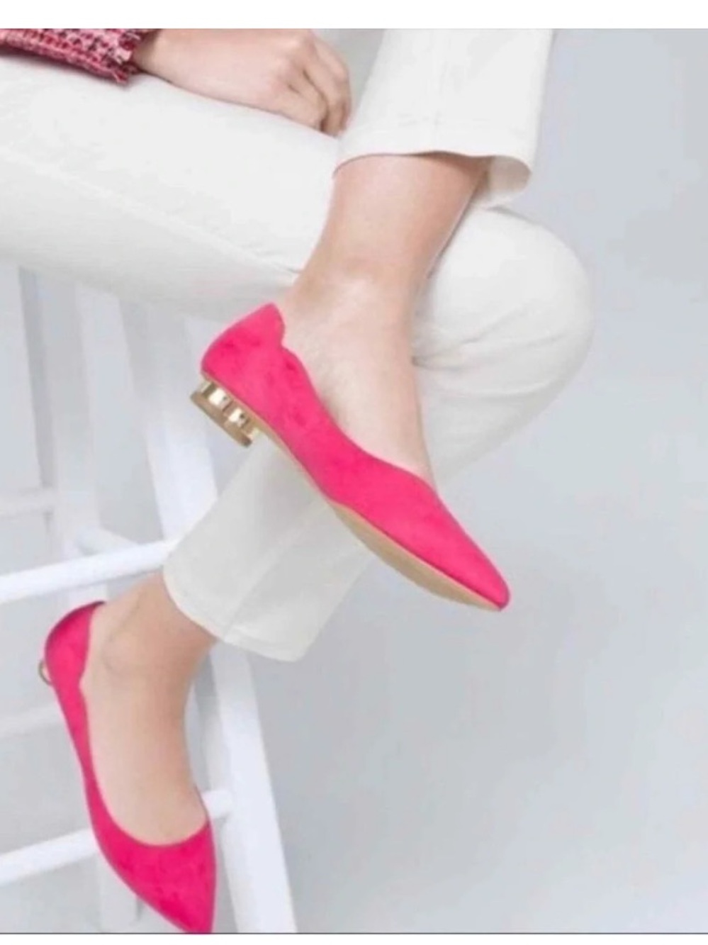 White House Black Market Bellamy Scalloped Pink Flat Size 6.5
